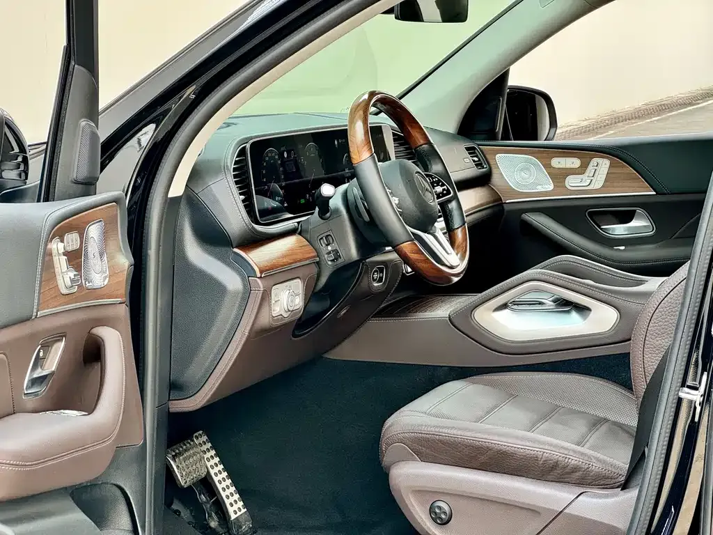 Mercedes-Benz GLS — фото 4