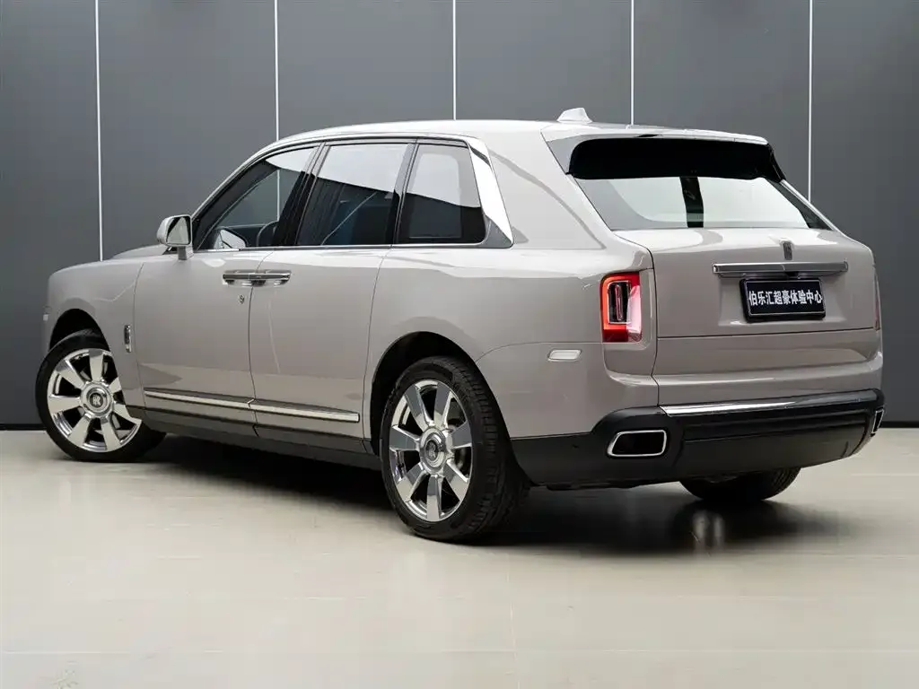 Rolls-Royce Cullinan — фото 6