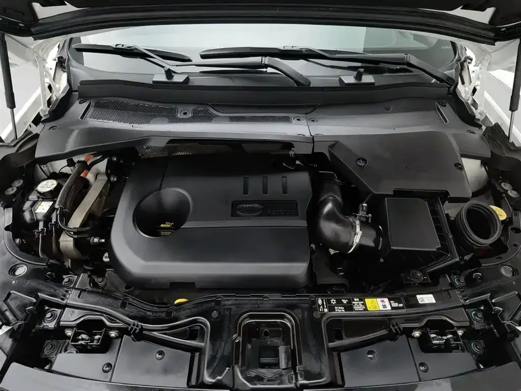 Land Rover Discovery Sport Hybrid — фото 9