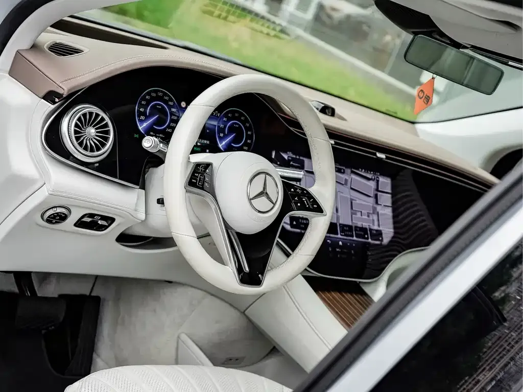 Mercedes-Benz EQS SUV — фото 8