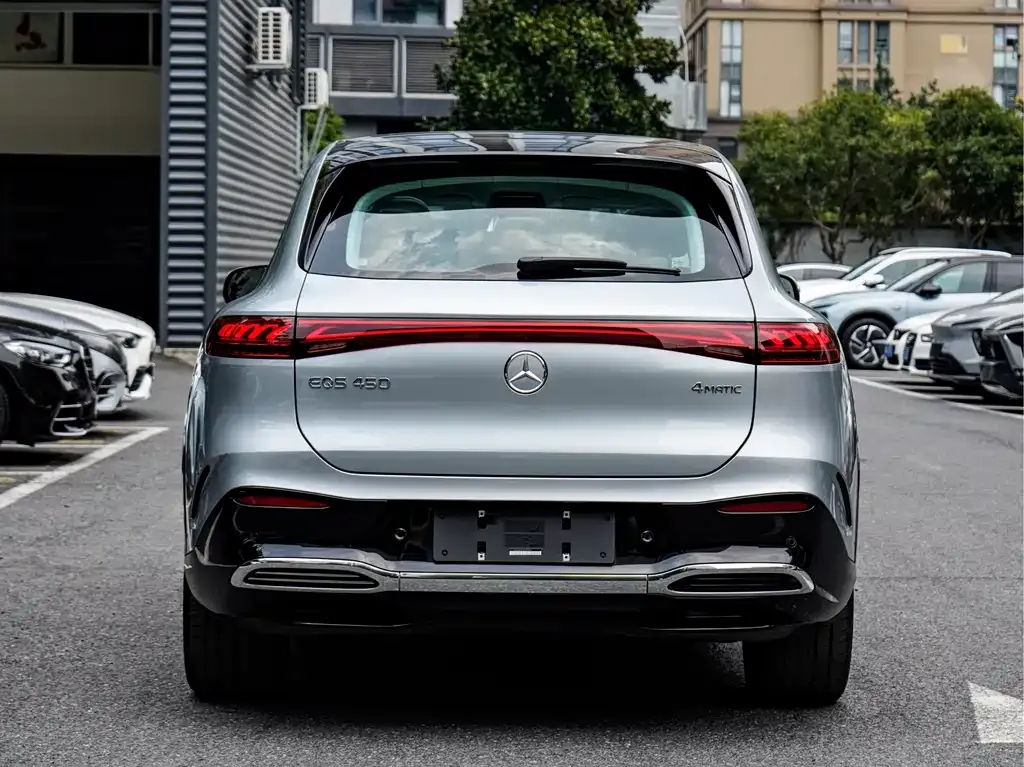 Mercedes-Benz EQS SUV — фото 7