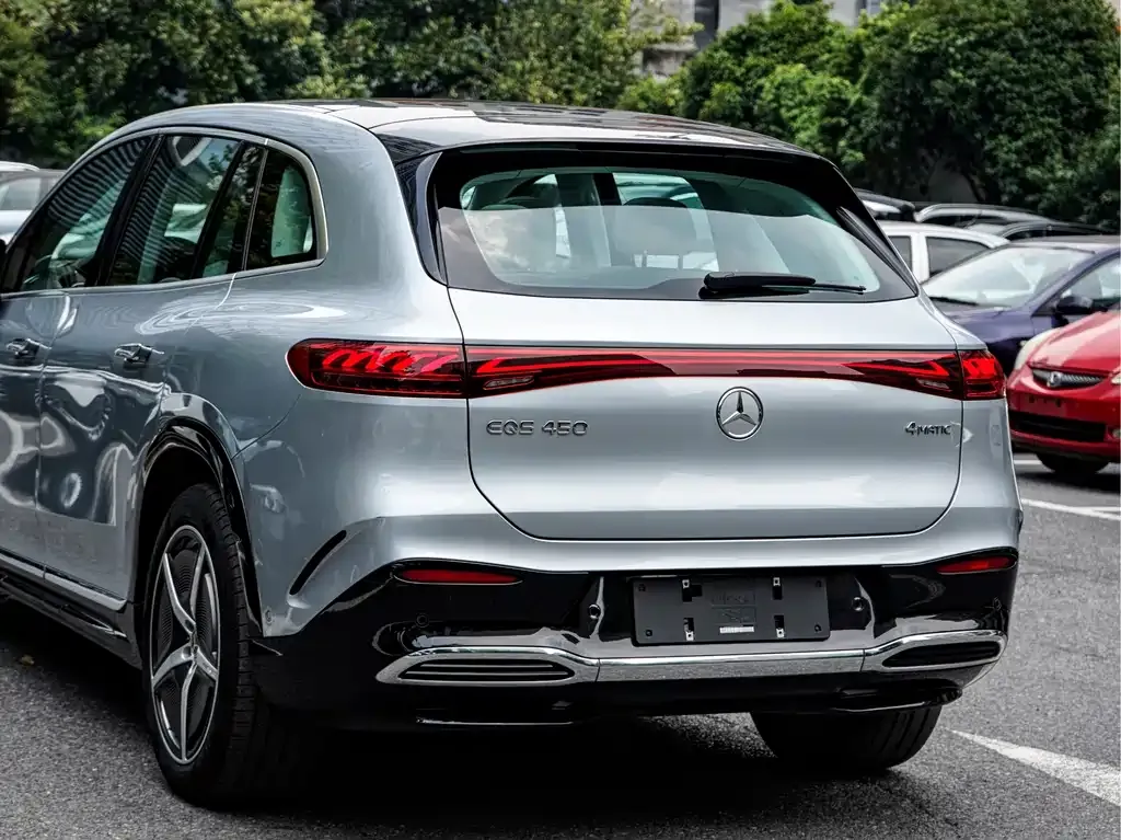 Mercedes-Benz EQS SUV — фото 5