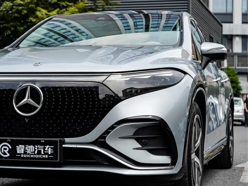 Mercedes-Benz EQS SUV — фото 6