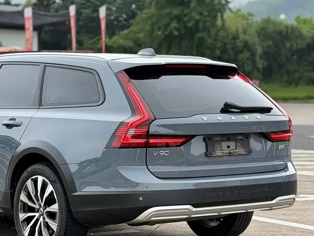 Volvo V90 — фото 10
