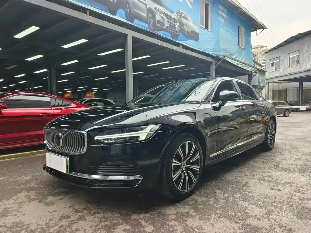 Volvo S90 PHEV — фото 1