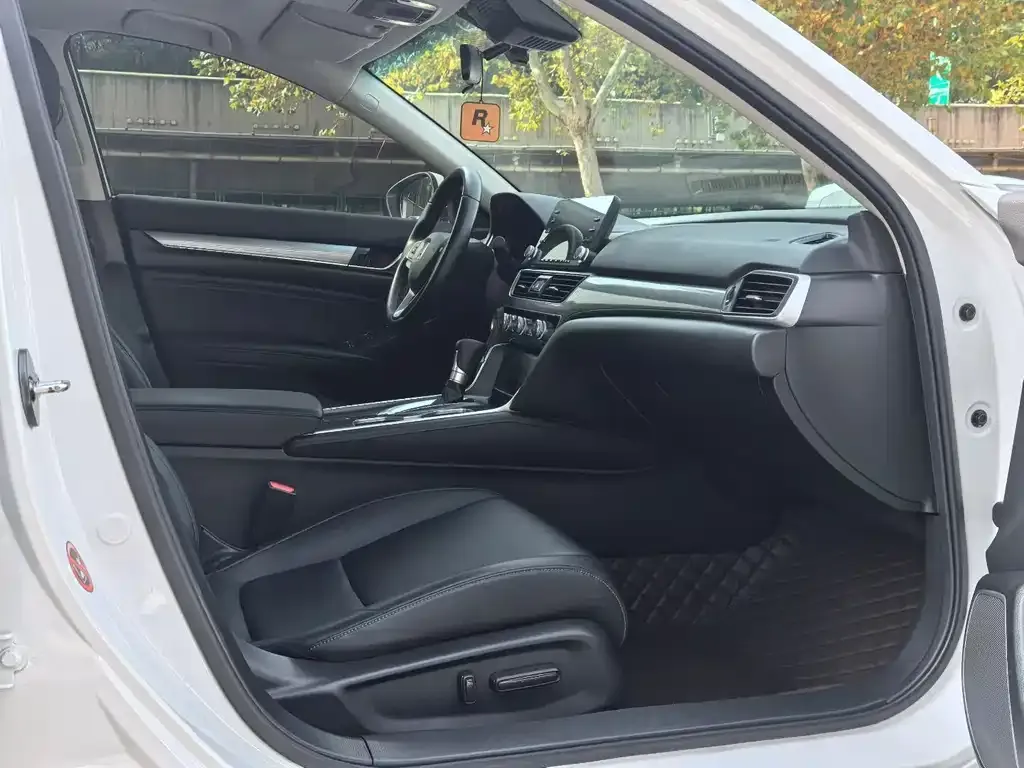 Honda Accord — фото 2