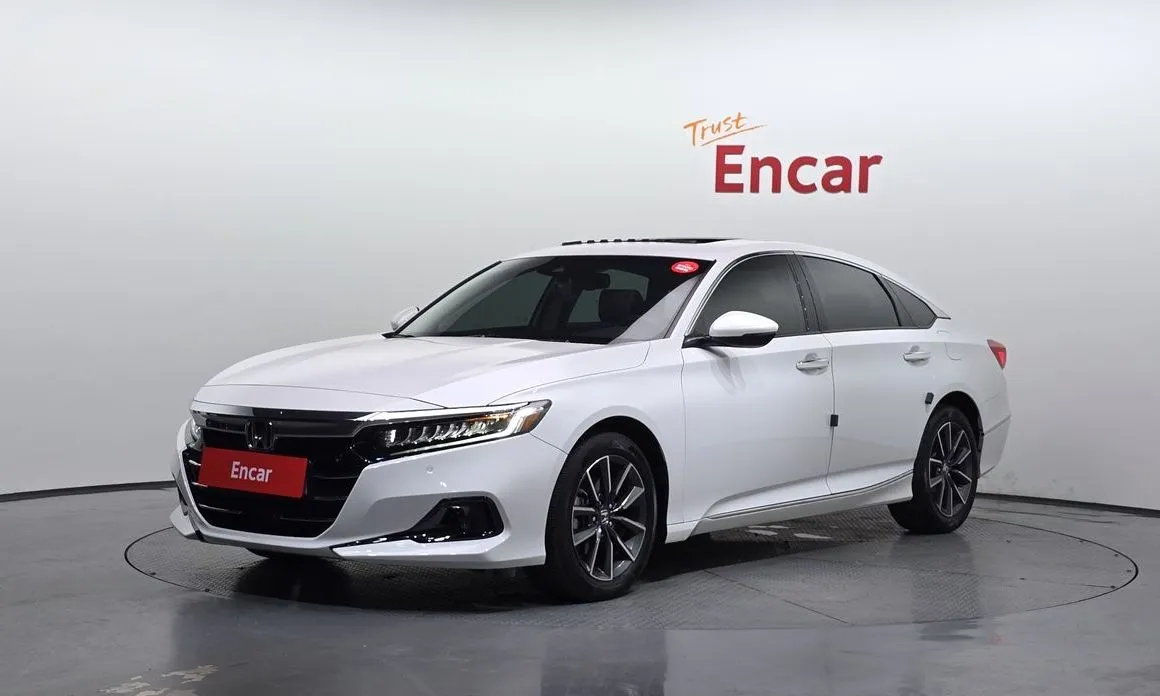Honda Accord — фото 1