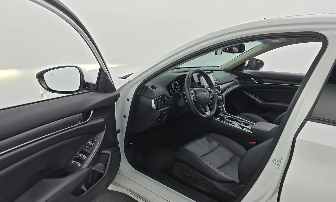 Honda Accord — фото 6