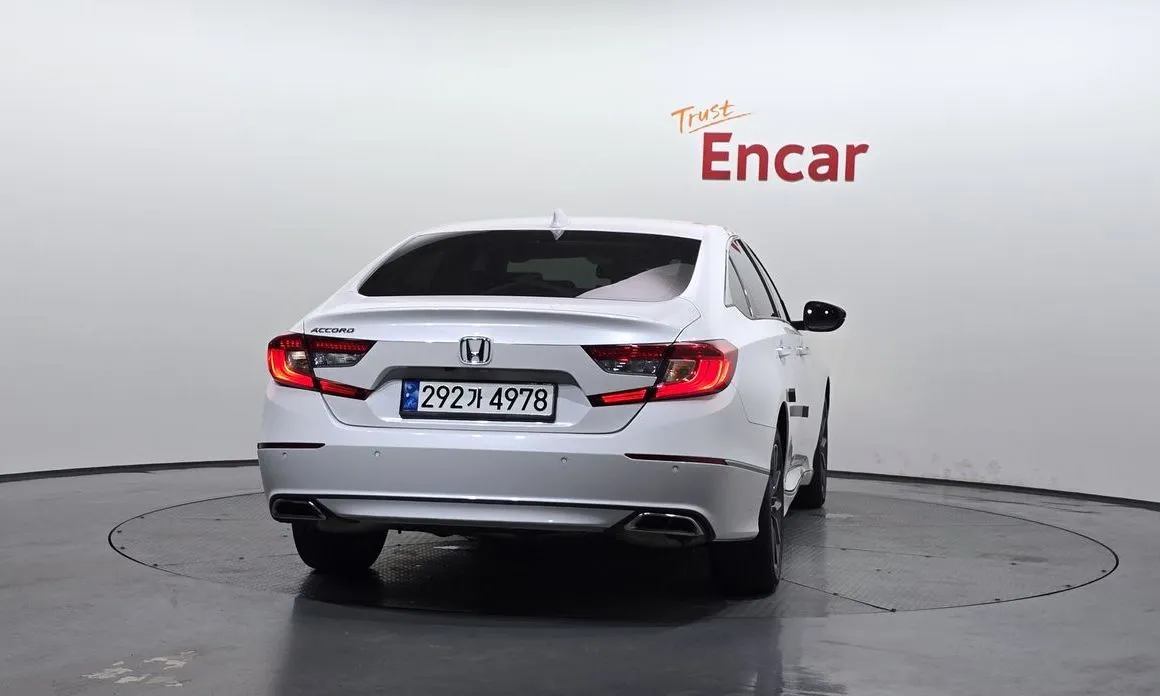 Honda Accord — фото 2
