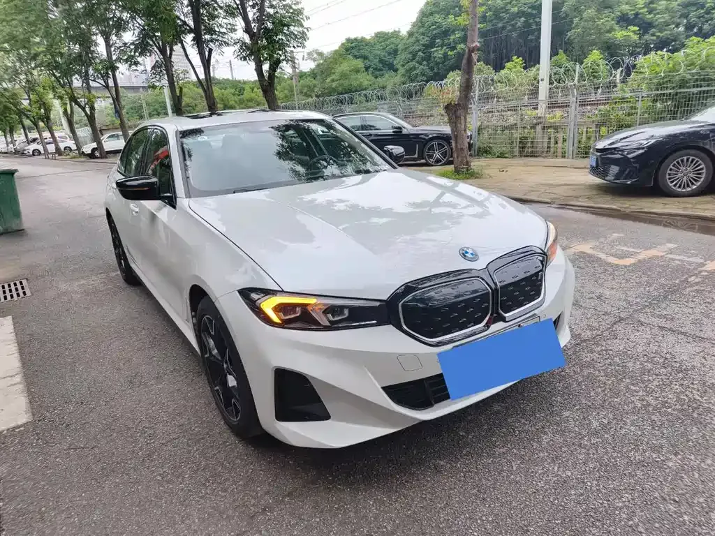 BMW i3 — фото 1