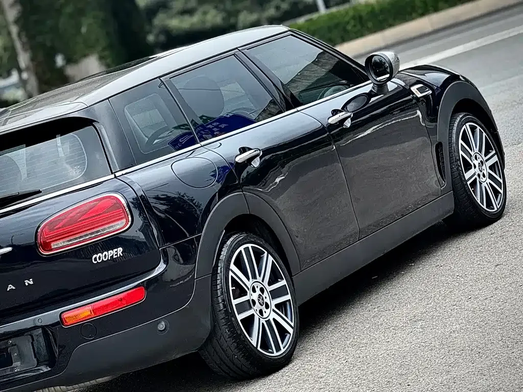 MINI Clubman — фото 9