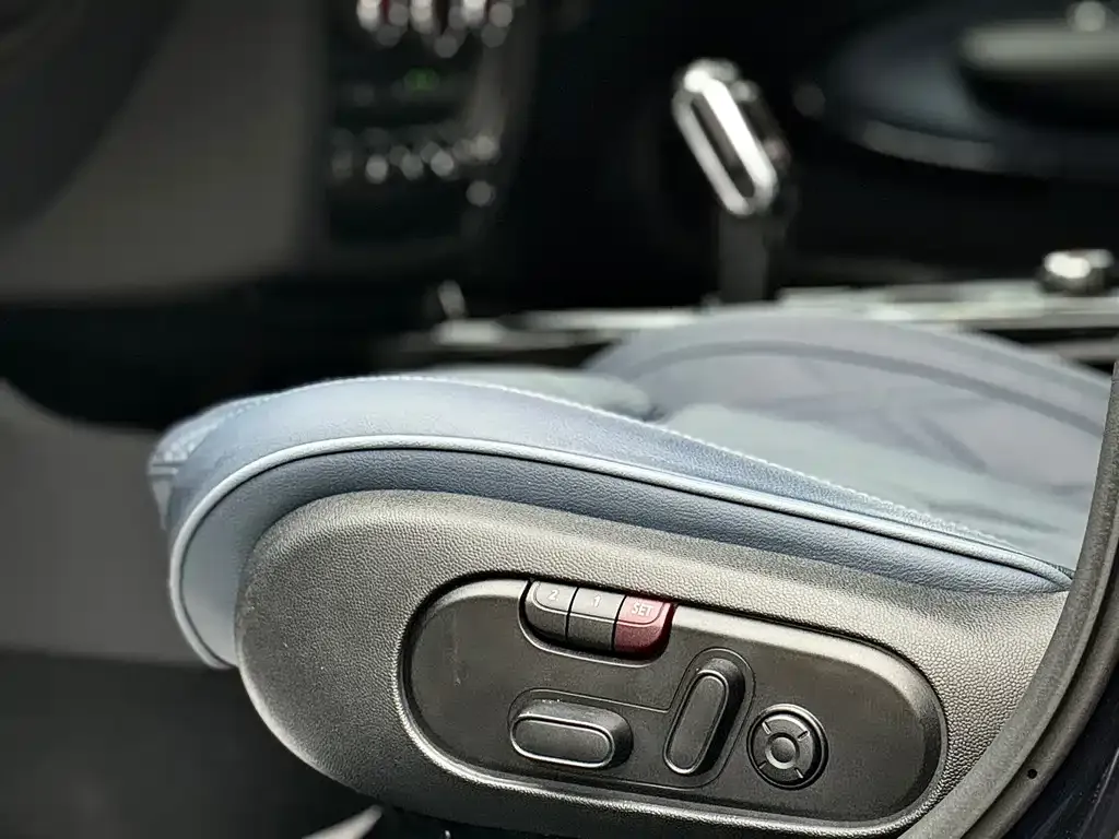 MINI Clubman — фото 5