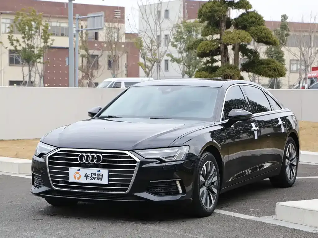 Audi A6L — фото 1