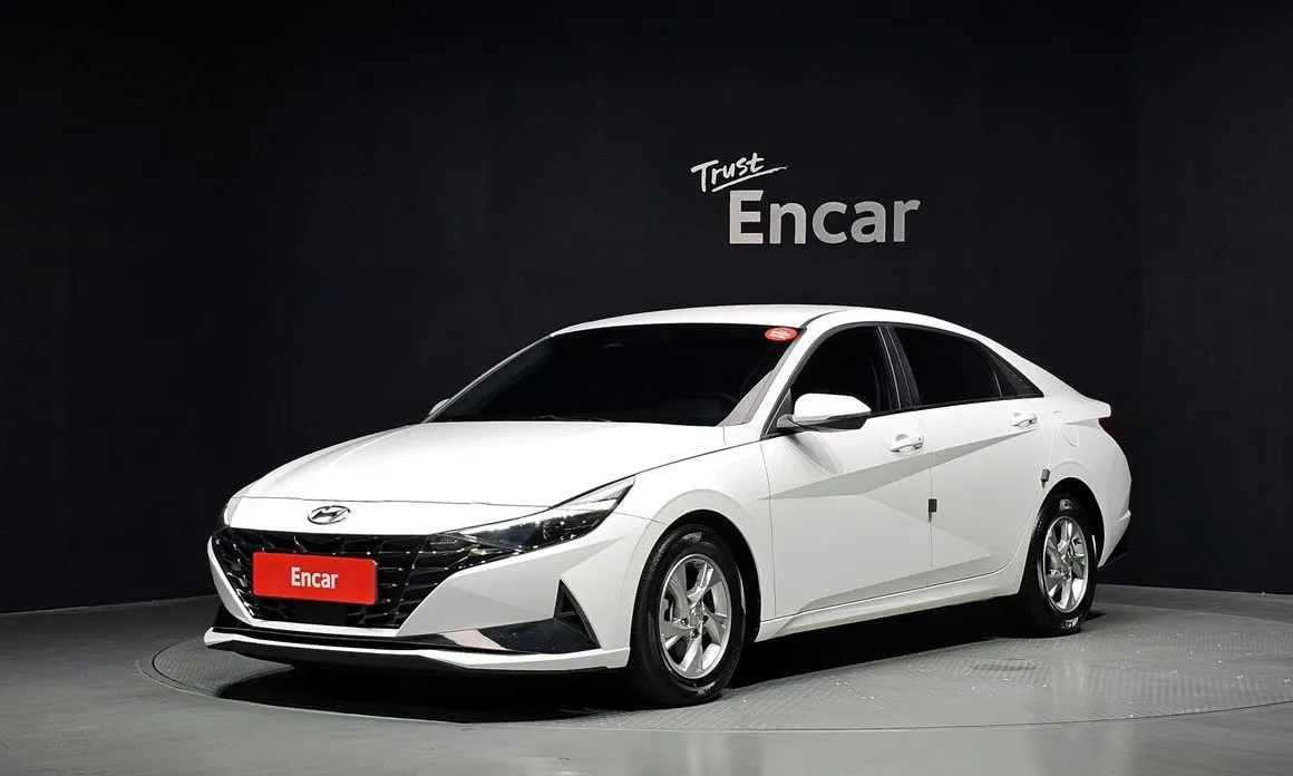 Hyundai AVANTE — фото 1