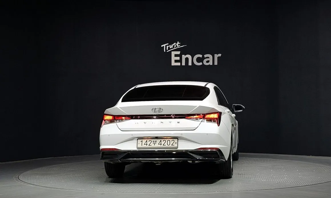 Hyundai AVANTE — фото 2