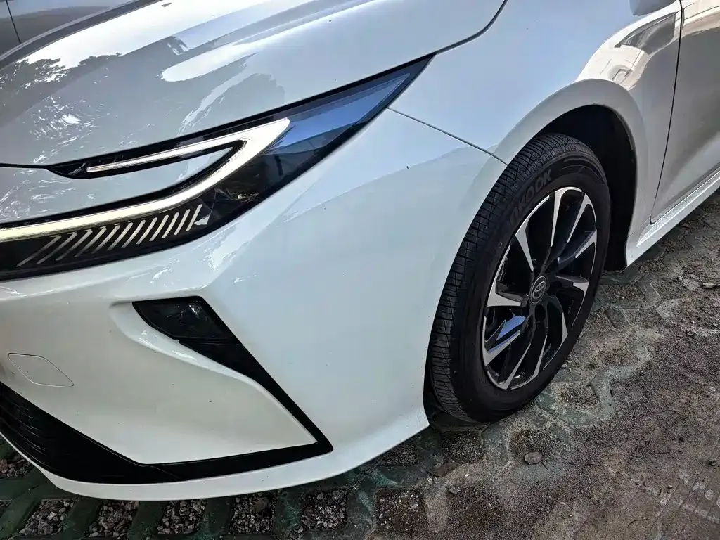 Toyota Corolla — фото 4