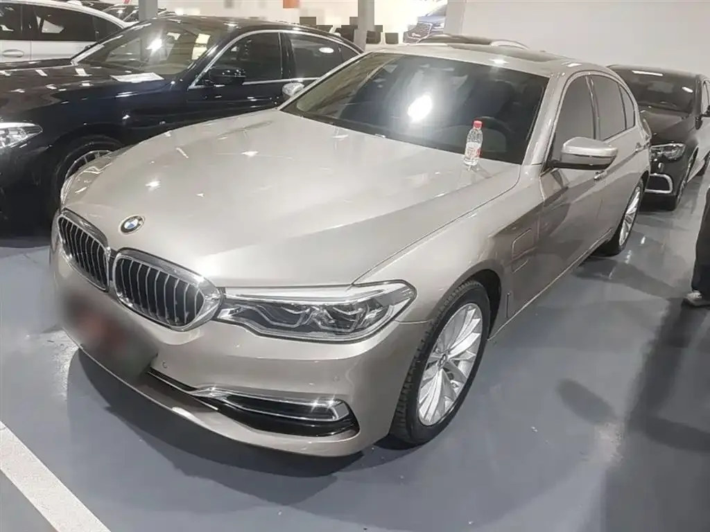 BMW 5 Series New Energy — фото 1