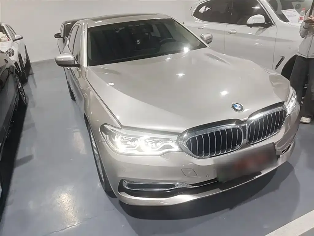 BMW 5 Series New Energy — фото 2