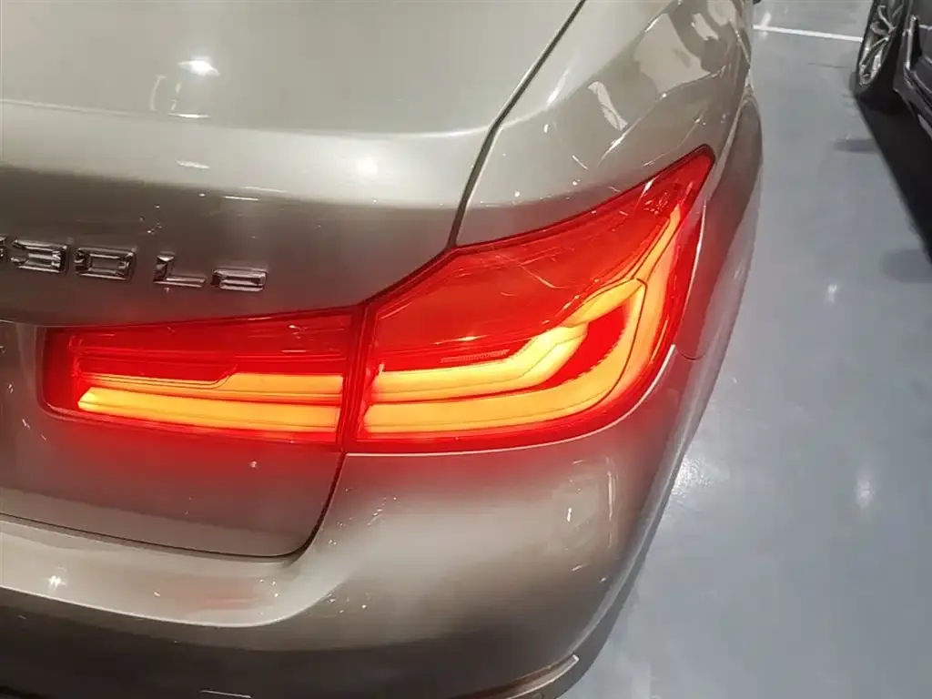 BMW 5 Series New Energy — фото 6