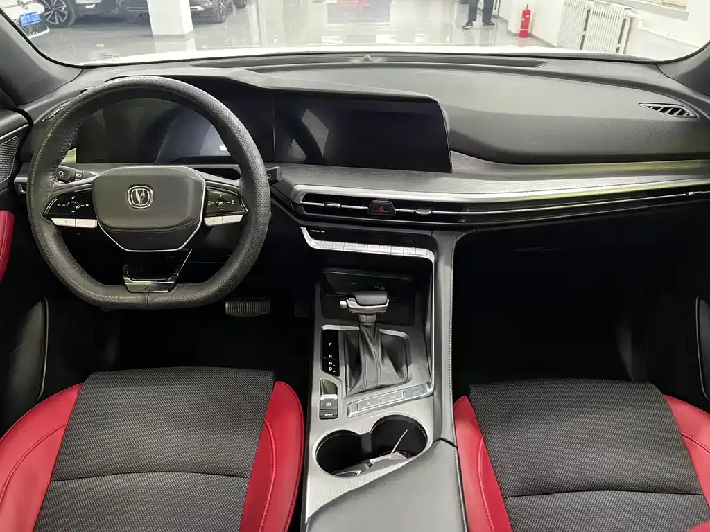 Changan CS35PLUS — фото 10