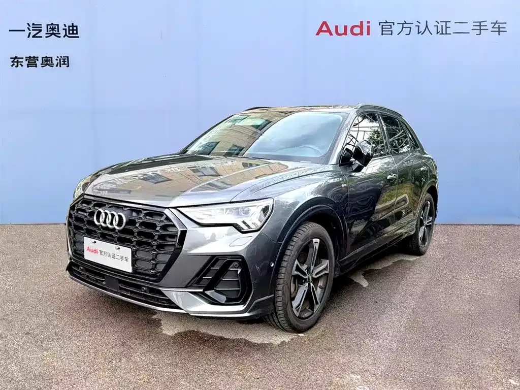 Audi Q3 — фото 1