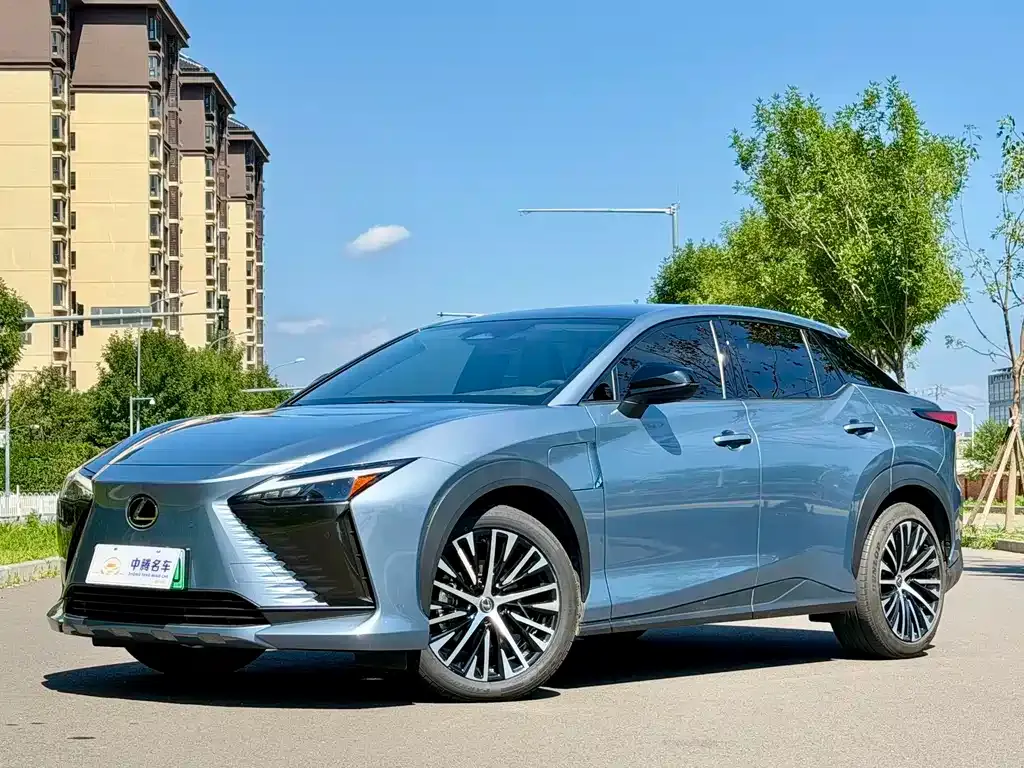 Lexus RZ — фото 1