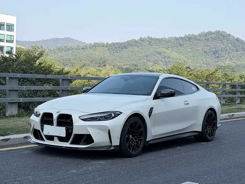 BMW M4 — фото 1