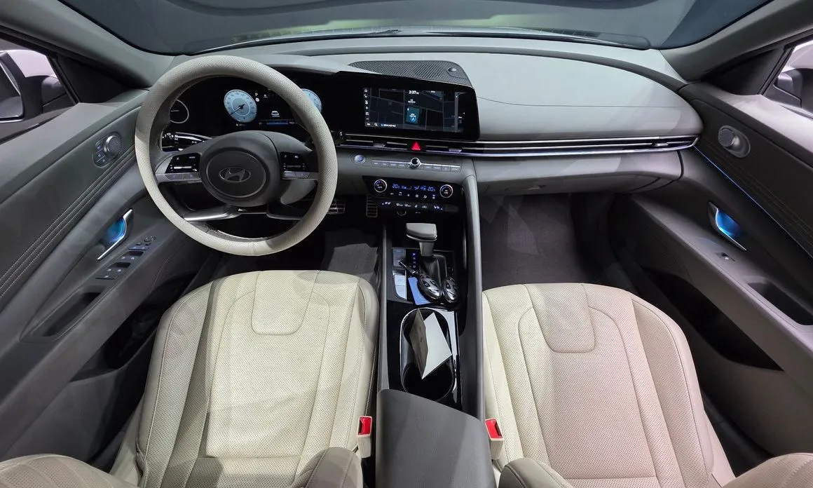 Hyundai AVANTE — фото 6