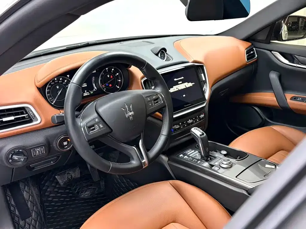 Maserati Ghibli — фото 6