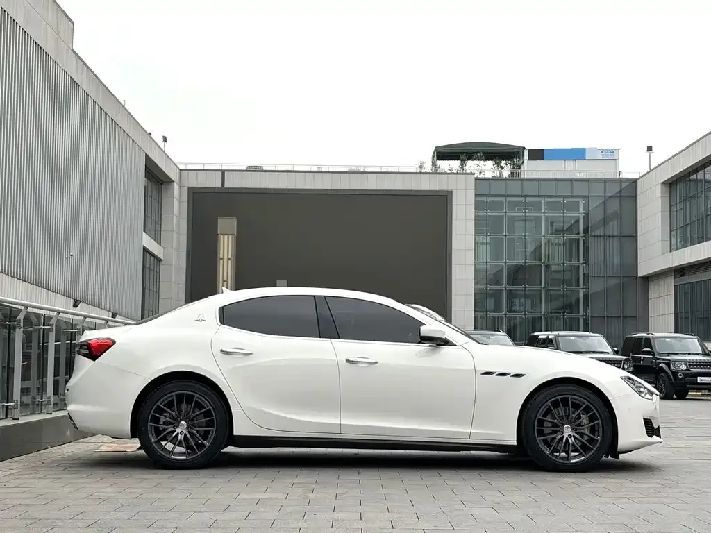Maserati Ghibli — фото 7