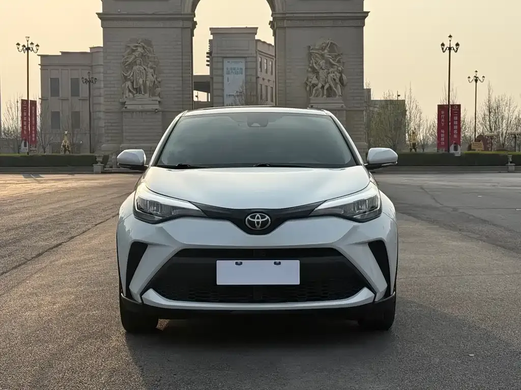 Toyota C-HR — фото 6