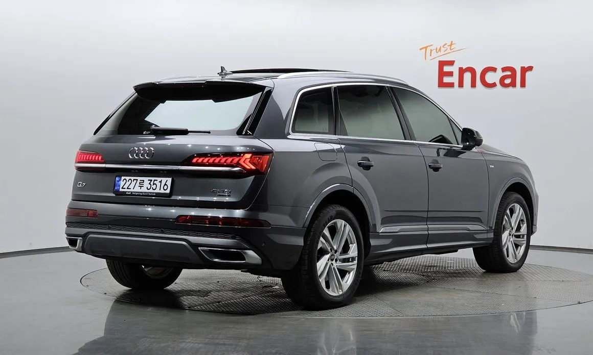Audi Q7 — фото 4