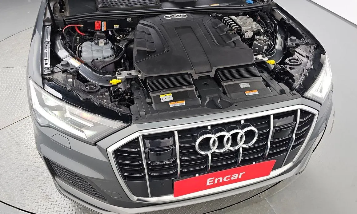 Audi Q7 — фото 10