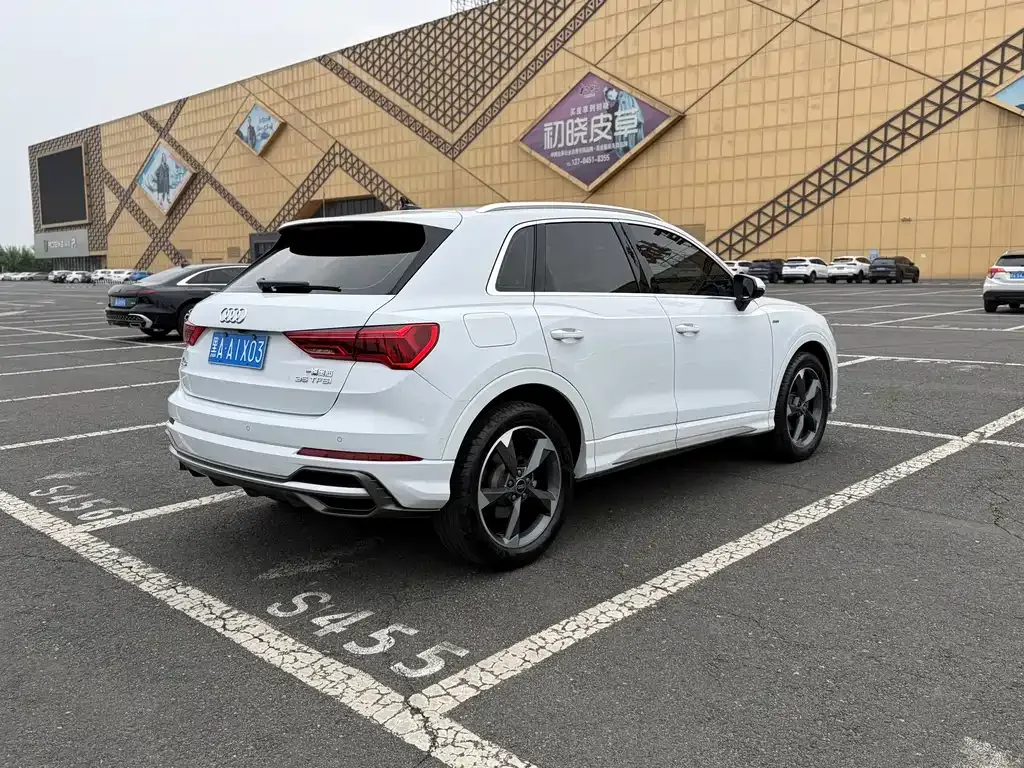 Audi Q3 — фото 4
