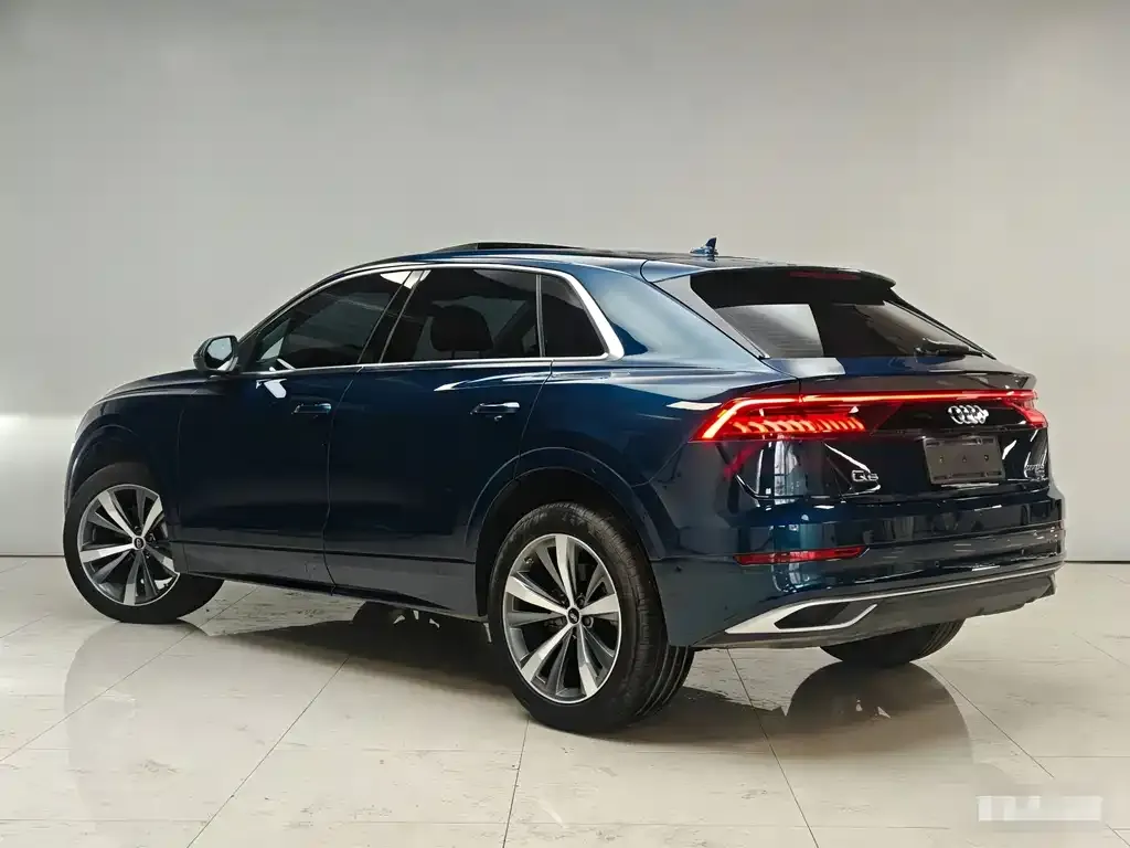 Audi Q8 — фото 3