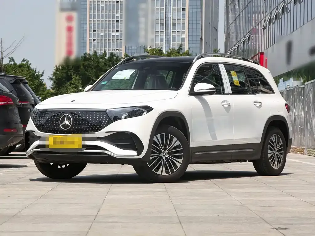 Mercedes-Benz EQB — фото 1