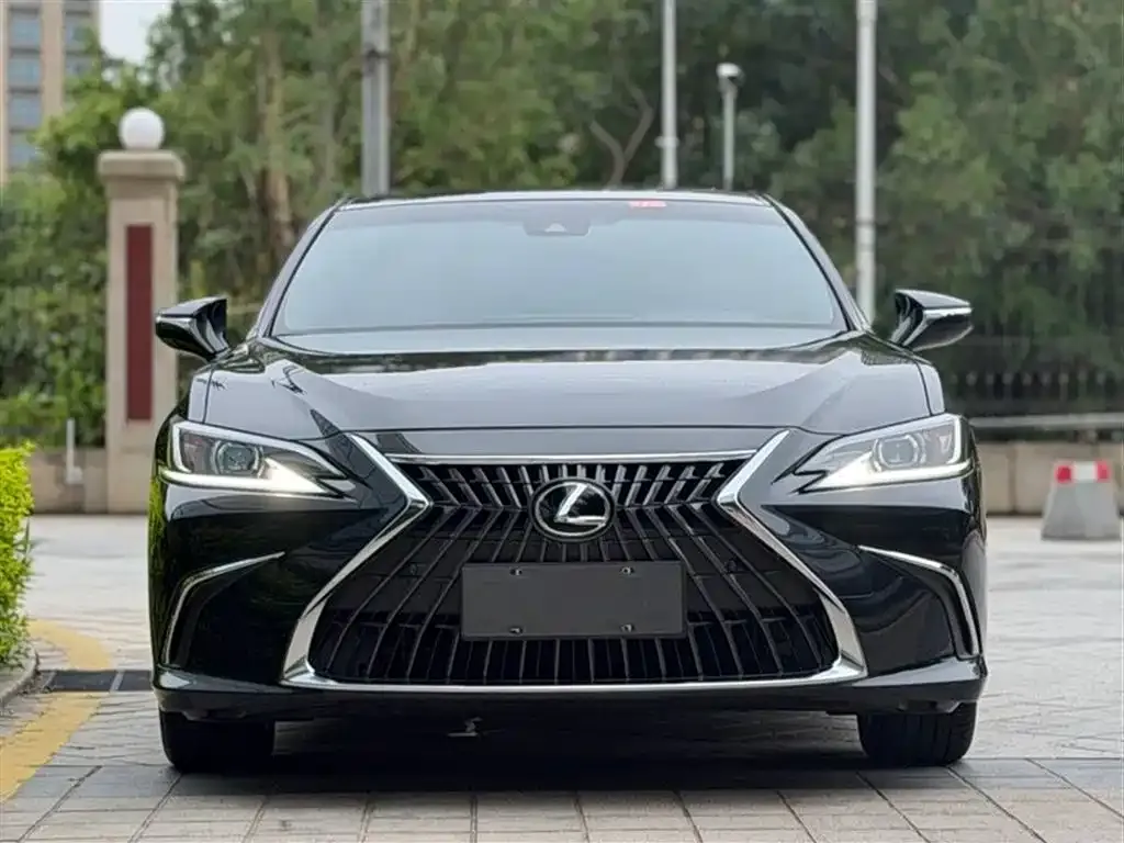 Lexus ES — фото 6