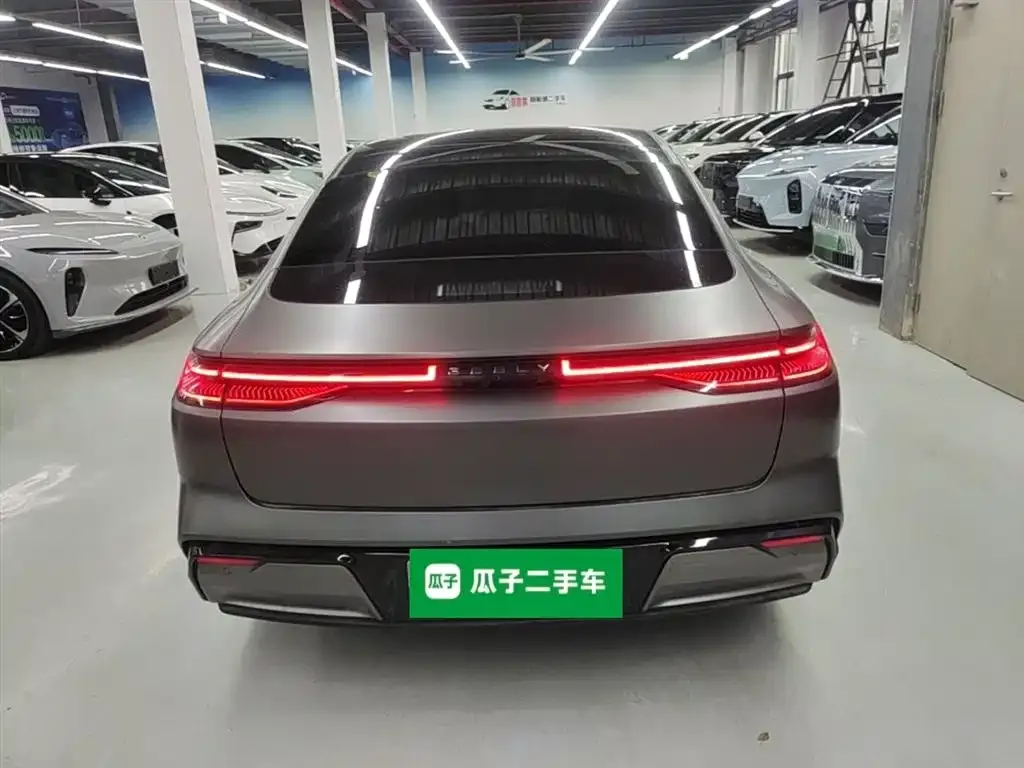 Geely Galaxy E8 — фото 7