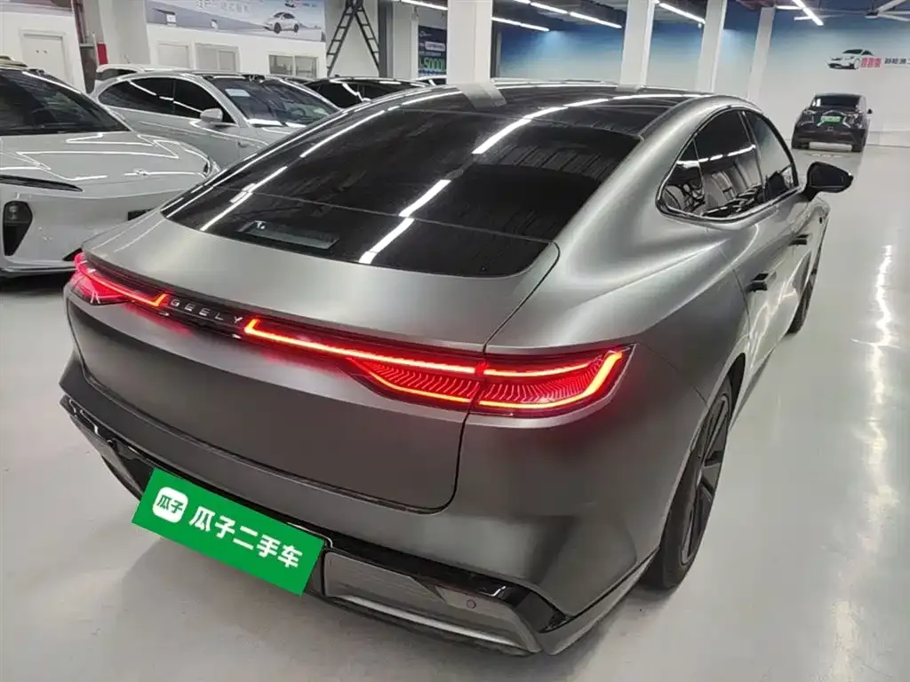 Geely Galaxy E8 — фото 10