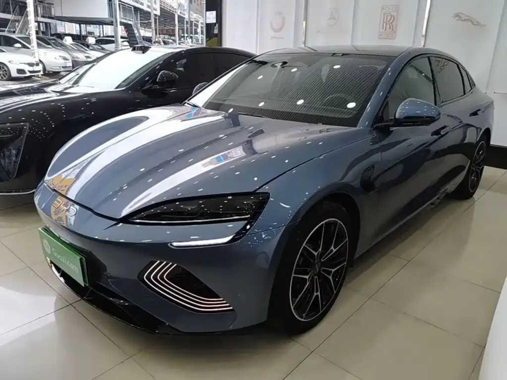 BYD Seal — фото 9