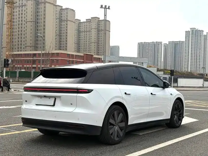 Li Auto i6 — фото 2