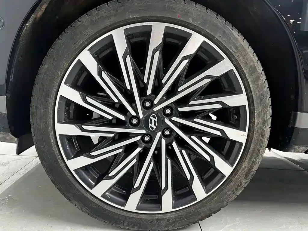 Hyundai Santa Fe — фото 8