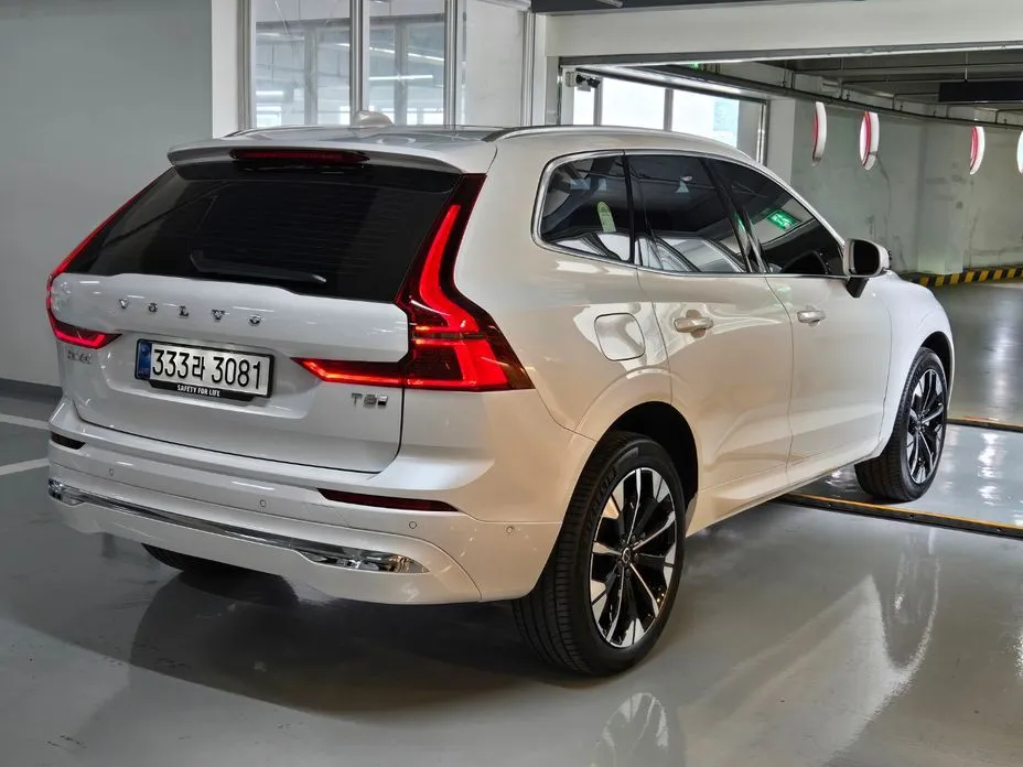 Volvo XC60 — фото 5