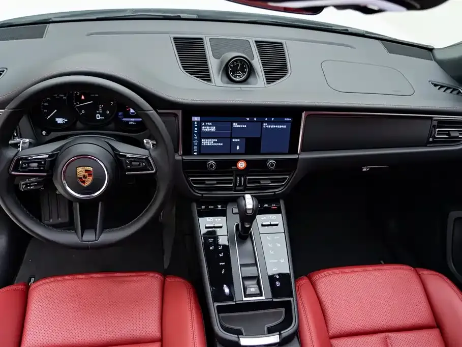 Porsche Macan — фото 10