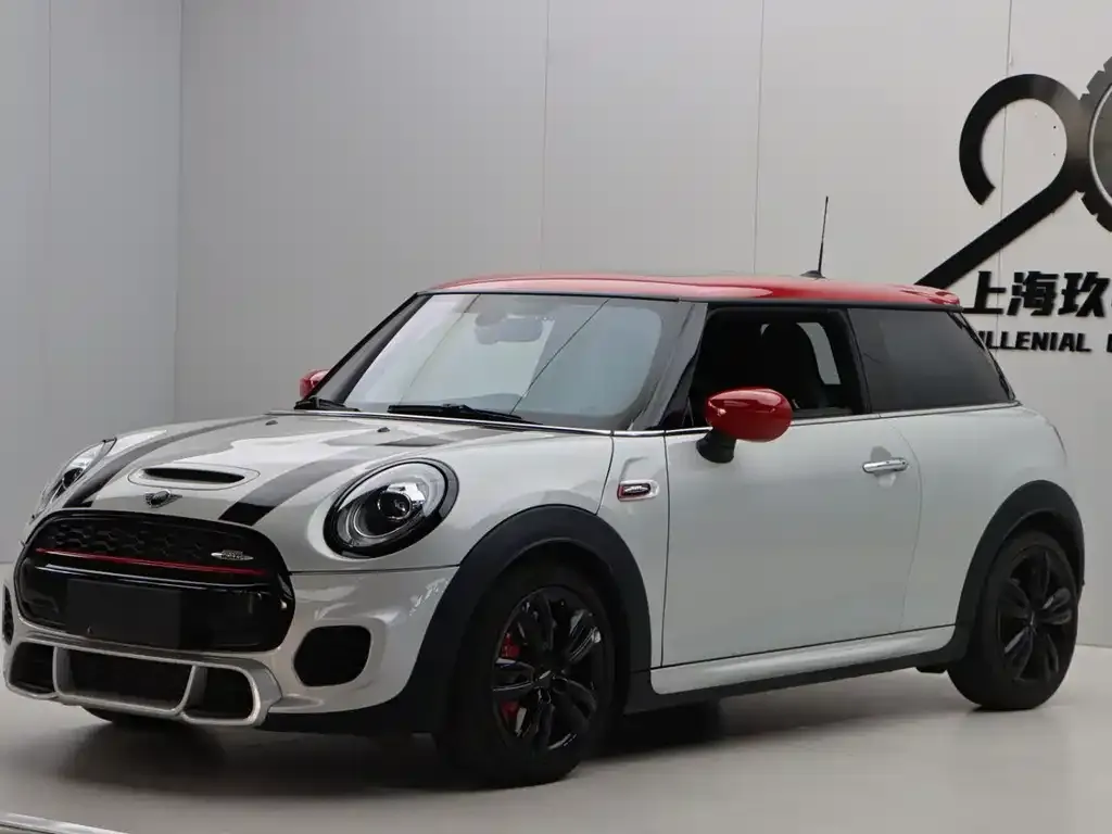 MINI JCW (John Cooper Works) — фото 10