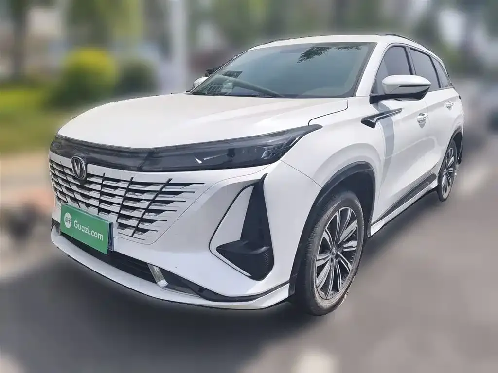 Changan CS75PLUS — фото 1