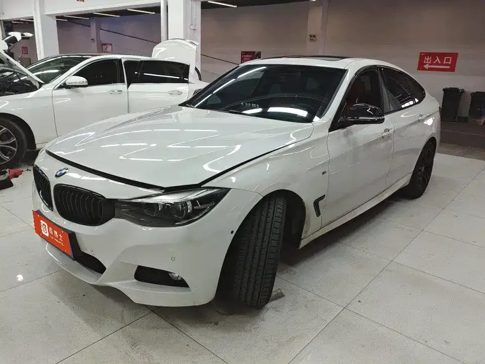 BMW 3 Series GT — фото 1
