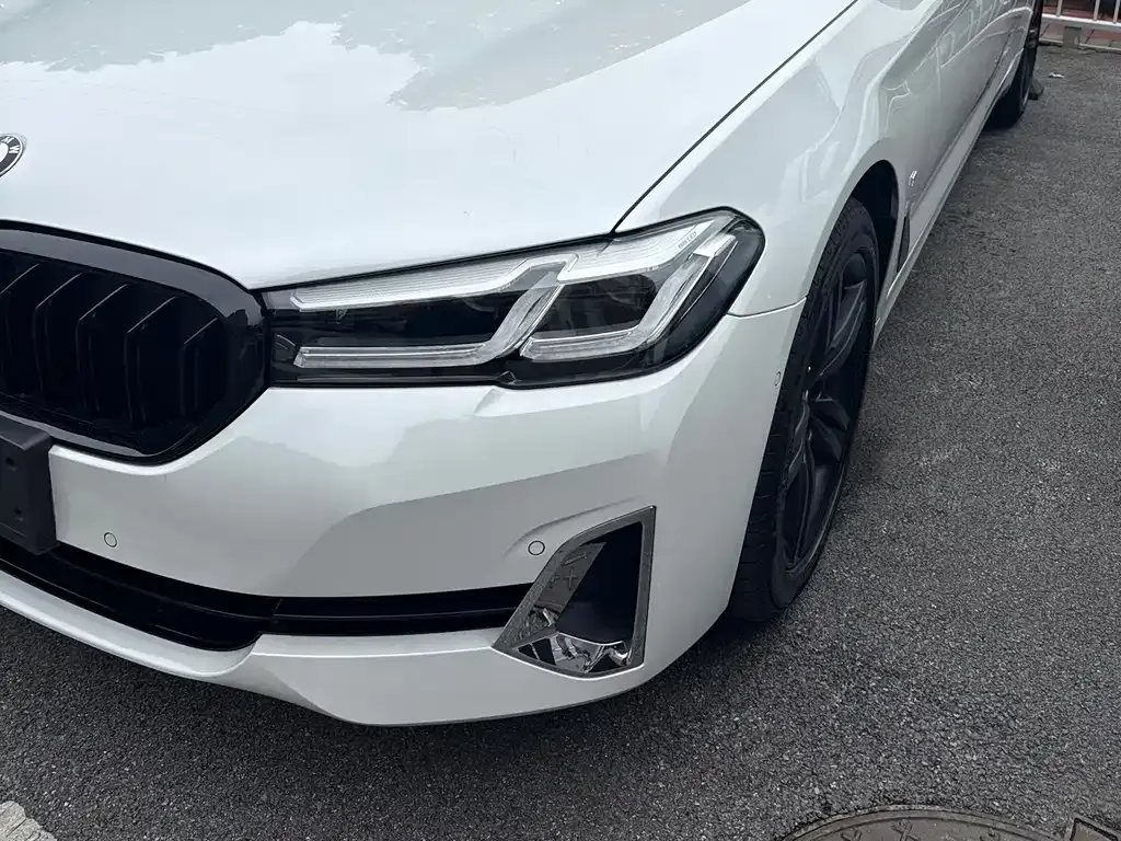 BMW 5 Series — фото 4