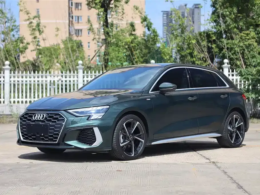 Audi A3 — фото 1