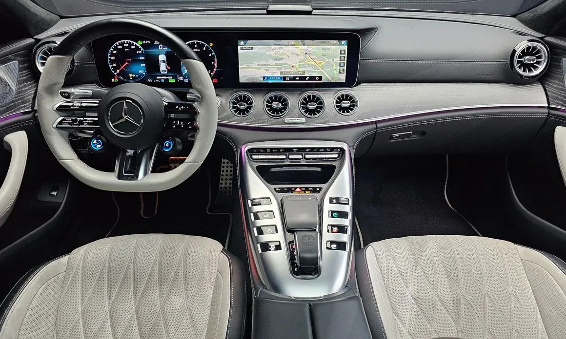 Mercedes-Benz AMG GT — фото 10
